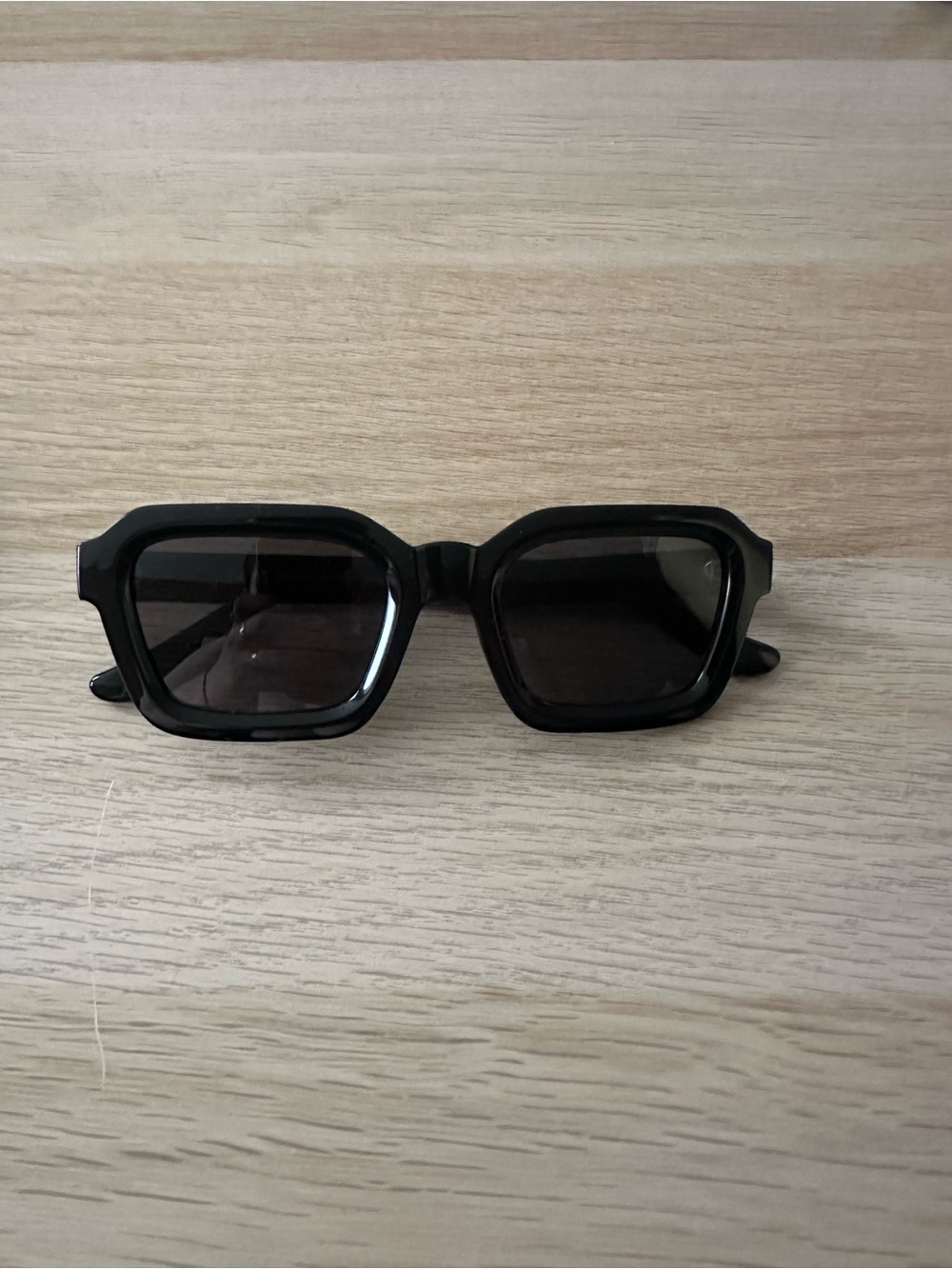 Women’s Black Geometric Sunglasses